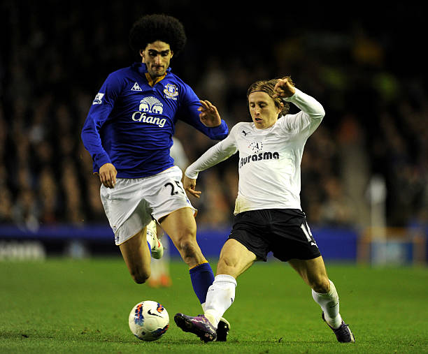 赛场上脱颖 赛场上脱颖